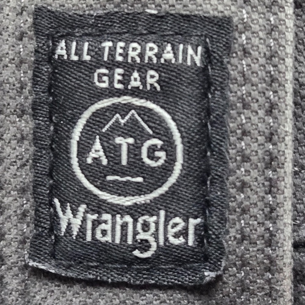 Wrangler ATG Jackson Utility Pants Mens 42x30 Gray Straight Leg Hiking Workwear - Picture 2 of 14